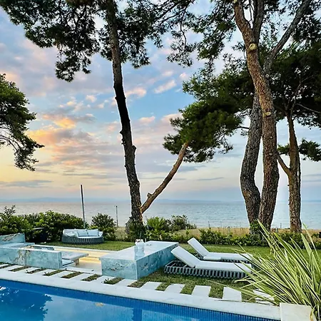 Villa Meltemi Pool 10 Guests 4 Bedrooms Chaniotis