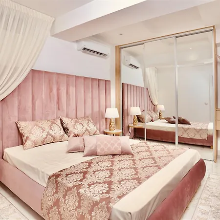 Meltemi Pool 10 Guests 4 Bedrooms *