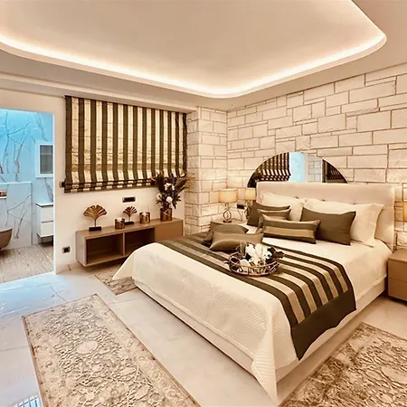 Meltemi Pool 10 Guests 4 Bedrooms *