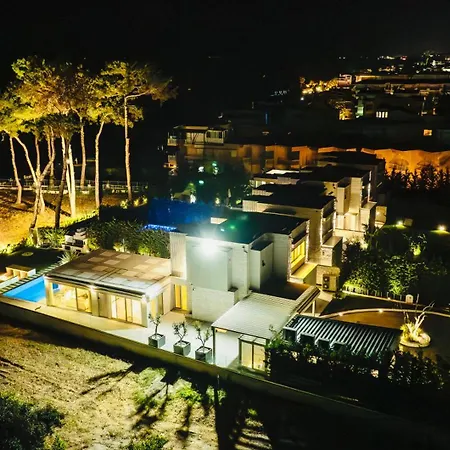 Meltemi Pool 10 Guests 4 Bedrooms Villa Chaniotis